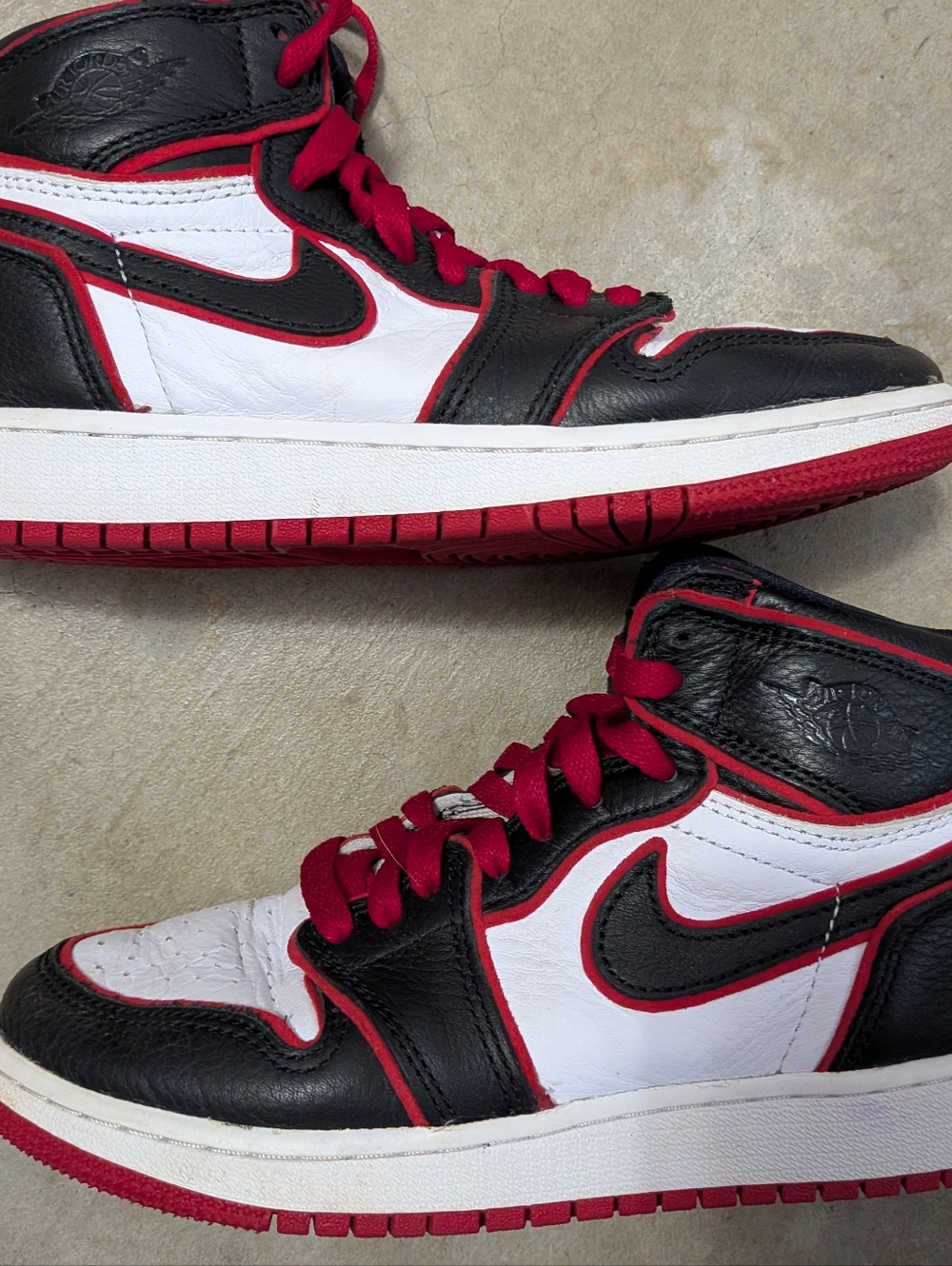 Nike Air Jordan 1 OG Bloodline High Black Red Bred We